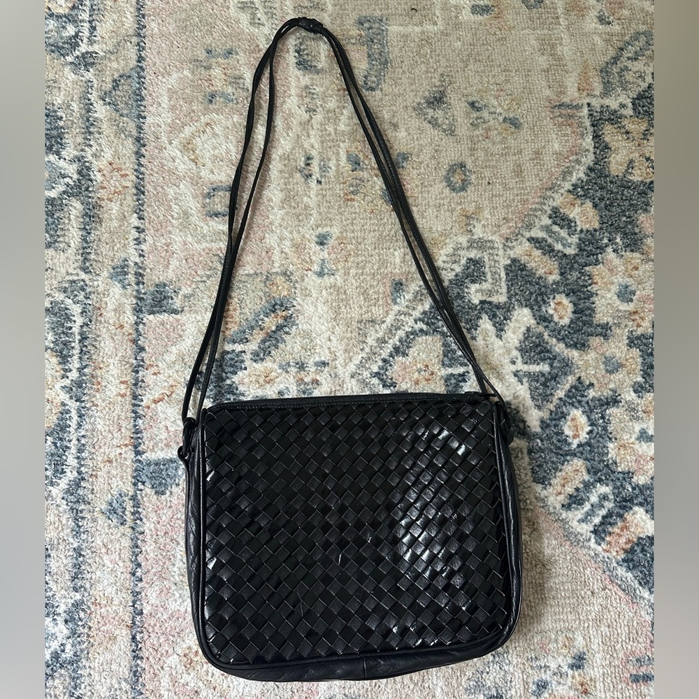 Vintage Suarez Made in Italy Black Woven Leather Crossbody Shoulder Bag Purse